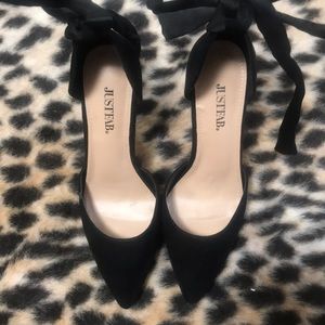 JustFab Black Pointed Pumps- Size 6.5